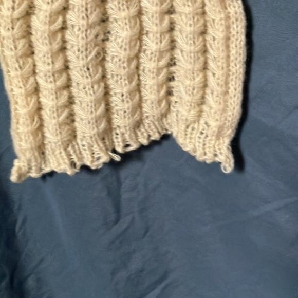 Unbranded: Cream Hand made knit scarf - Picture 6 of 16